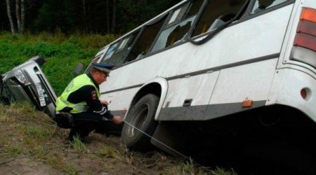 Ermənistanda avtobus aşıb - 20 yaralı var 