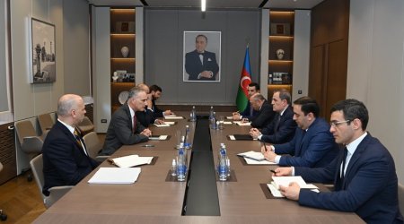 Ceyhun Bayramov ABŞ rəsmisi ilə Azərbaycan-Ermənistan sülh prosesini müzakirə ETDİ - FOTO 