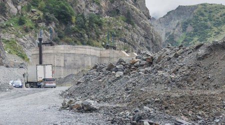 Gürcüstanda torpaq sürüşməsində ölənlərin sayı 21 oldu