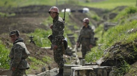 Azərbaycanda qanunsuz yerləşdirilən erməni hərbçiləri fəaliyyətlərini intensivləşdirib