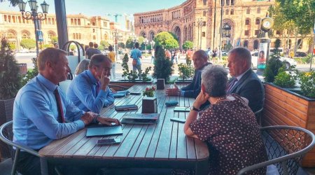 Avropa İttifaqı rəsmiləri İrəvanda GÖRÜŞDÜ - FOTO 