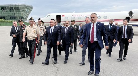 Türkiyənin milli müdafiə naziri Bakıya GƏLDİ - FOTO 