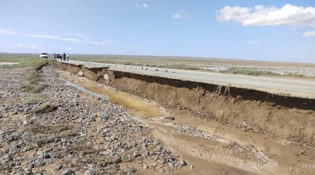 Sel suları Yardımlı-Deman-Arvana avtomobil yolunun bir hissəsini sıradan çıxarıb - FOTO 
