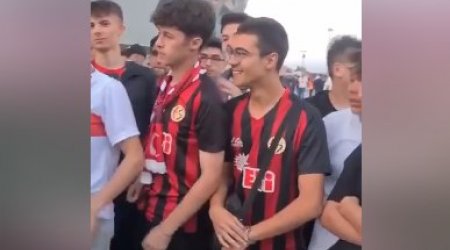 Türkiyəli azarkeşlər Ermənistan millisiylə oyun öncəsi “Qarabağ bizimdir” səsləndirdilər - VİDEO 