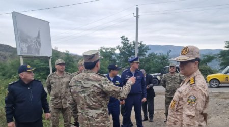 Şuşada olan xarici hərbi attaşelər antiterror tədbirlərində azad edilmiş MƏNTƏQƏLƏRDƏ - FOTO 