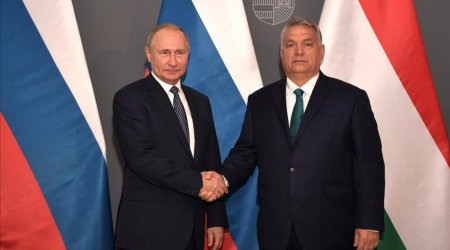 Putin Macarıstan Baş nazirini təriflədi: \