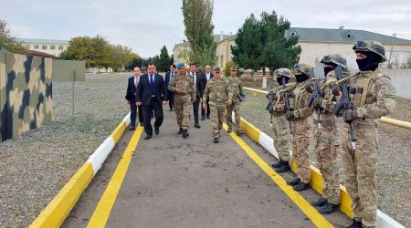 Azərbaycanda səfərdə olan Tacikistanın müdafiə naziri hərbi hissəni ziyarət edib - FOTO 