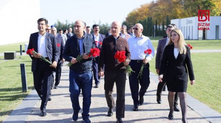 Türkiyənin Ali Təhsil Şurasının rəhbəri Quba Soyqırımı Memorial Kompleksində - FOTO  