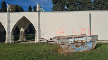 Vyanada yəhudi qəbiristanlığının ibadət zalı YANDIRILIB - FOTO 