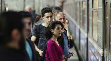 Bakı metrosunda sərnişin ÖLDÜ