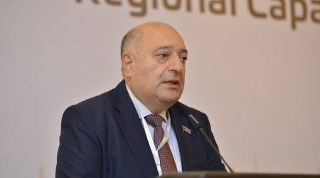 “İnsanlar təhsil alır, sonra da diplomu ilə küçədə qalır” - Musa Quliyev 
