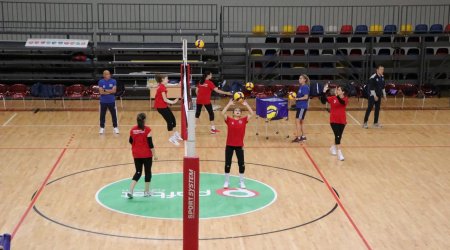 Gənc voleybolçularımız Avropa çempionatında mübarizəyə BAŞLAYIR 