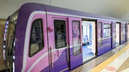 Bakı metrosunda PROBLEM - Sərnişinlər qatardan düşürüldü 