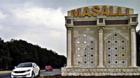 Masallı sakinlərindən qanunsuz 2 ədəd ov tüfəngi təhvil alınıb - FOTO