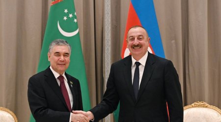 Qurbanqulu Berdiməhəmmədov İlham Əliyevi TƏBRİK ETDİ 