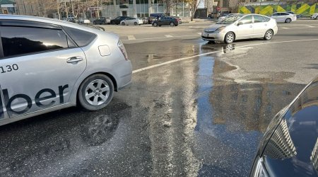 Bakının mərkəzində su xətti partladı - FOTO/VİDEO 