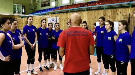 Gənc voleybolçularımız Avropa çempionatına hazırlaşır