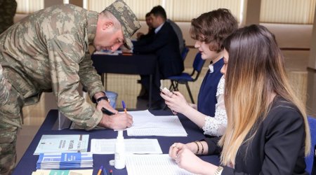 Hərbi qulluqçuların səsvermədə iştirakı ilə bağlı nazirlikdən AÇIQLAMA