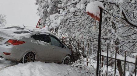 Qərb bölgəsində qarlı hava yollarda problemlər YARATDI - FOTO/VİDEO