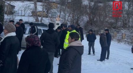 Qarlı hava səsverməyə gələnlərə maneə olmadı - FOTO/VİDEO