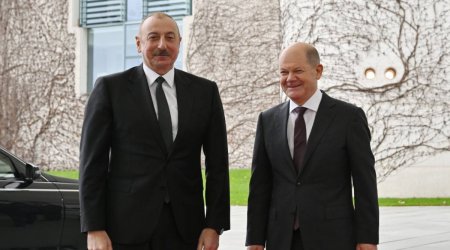 Almaniya Kansleri İlham Əliyevi TƏBRİK ETDİ 