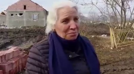 3 övladı gözünün önündə donan Sədaqət Hüseynova 32 ildən sonra Xocalıda – VİDEO