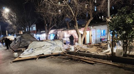 Bakıdakı məşhur kababxanalar söküldü - FOTO