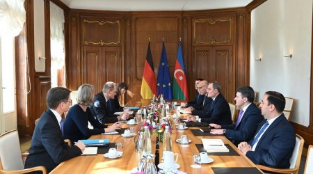 Ceyhun Bayramov Almaniyanın dövlət katibi ilə görüşdü – FOTO  
