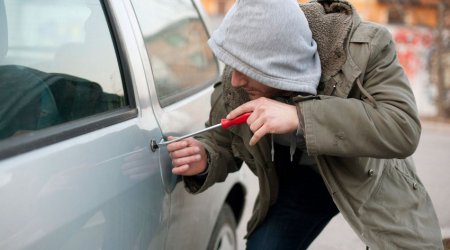Bakıda avtomobildən oğurluq edən 2 nəfər TUTULDU