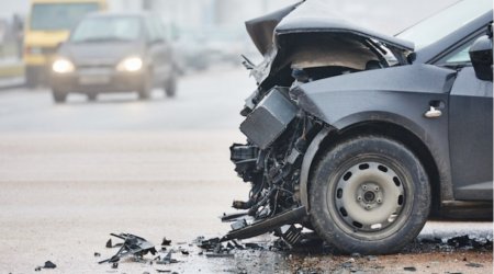 Biləsuvarda yol qəzası olub, iki nəfər yaralanıb