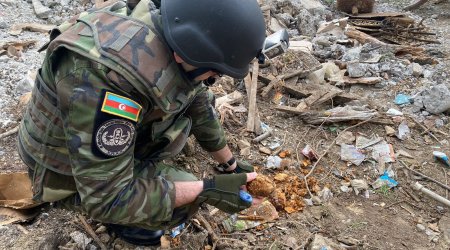 Bakıda döyüş tətbiqinə yararlı qumbara və partladıcı tapıldı – FOTO/VİDEO  