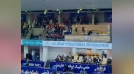 Tehranda keçirilən voleybol matçında 