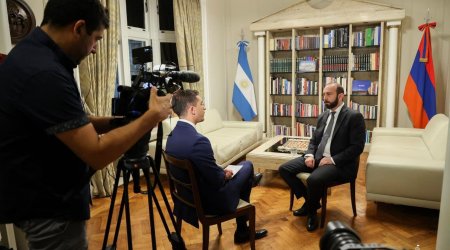 Mirzoyan: “Azərbaycanla sülh müqaviləsi bağlamaq mümkündür”