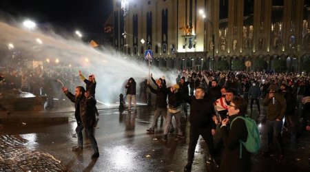 Etirazlar nəticə VERMƏDİ: “Xarici agentlər haqqında” qanun layihəsini birinci oxunuşda qəbul edildi