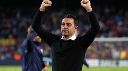 Rəsmi: Xavi “Barselona” ilə müqaviləsini artırdı