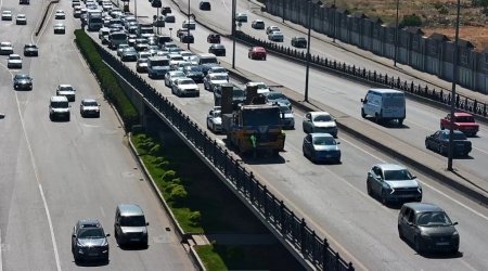 Nərimanovda nasaz yük avtomobilinin yolda qalması tıxaca səbəb olub - FOTO