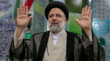 Rəisinin həyat yoldaşı prezidentliyə namizəd olacaq? - FOTO