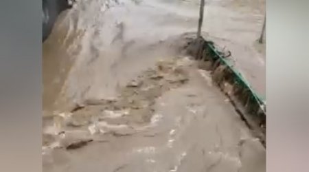 Ermənistanda sel daşqınlarında 1 nəfər ölüb - VİDEO