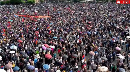 İrəvanda Paşinyanın istefası tələbi ilə aksiya başladı - FOTO/VİDEO