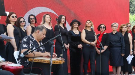 Kitab Festivalında türkiyəli yazarlar Azərbaycan mahnılarını İFA EDİBLƏR – FOTO/VİDEO