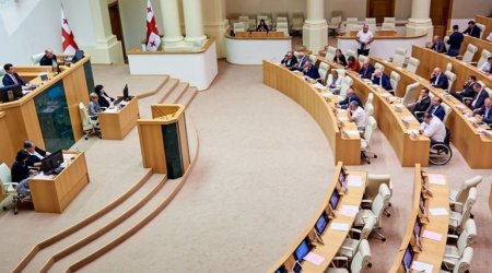 Gürcüstan parlamentində Seçki Məcəlləsinə dəyişiklik edilib