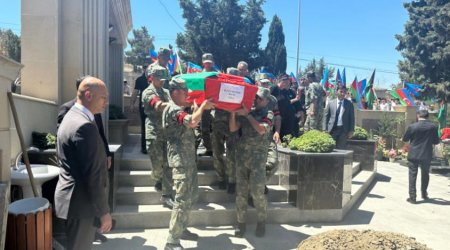 32 il sonra kimliyi bilinən şəhidin qalıqları Xırdalanda dəfn olundu - FOTO