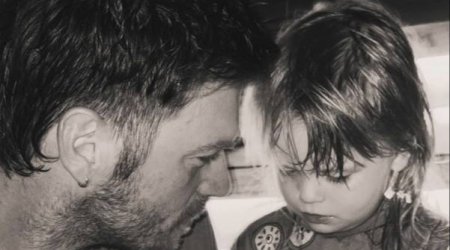Kıvanc ilk dəfə övladının üzünü GÖSTƏRDİ - FOTO