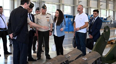 Kərim Vəliyev Serbiyanın döyüş sistemləri zavodunu ziyarət edib - FOTO