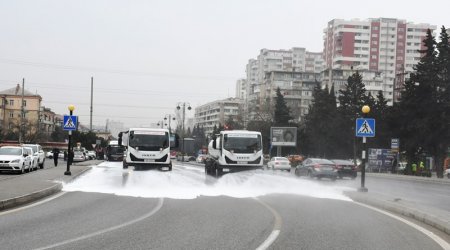 Bakının 550 küçəsi yuyuldu - FOTO