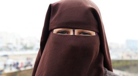 Dağıstanda niqab qadağan olundu – VİDEO