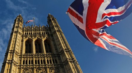 Britaniyada növbədənkənar parlament seçkiləri keçirilir