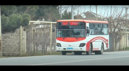 “Koroğlu-Buzovna” avtobusunun sürücüsü sərnişinlərdən niyə artıq pul istəyir? - Rəsmi AÇIQLAMA