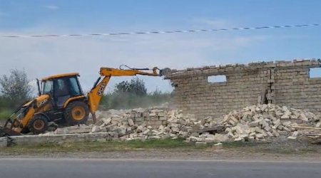 Qubada qanunsuz tikili söküldü – FOTO/VİDEO  