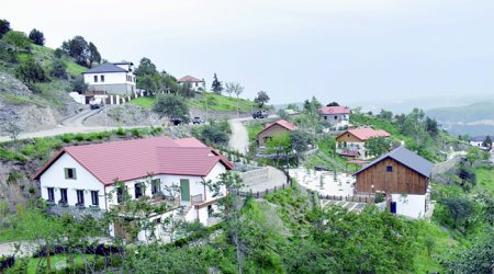 İkinci Şuşa Qlobal Media Forumunun iştirakçıları Laçında - FOTO